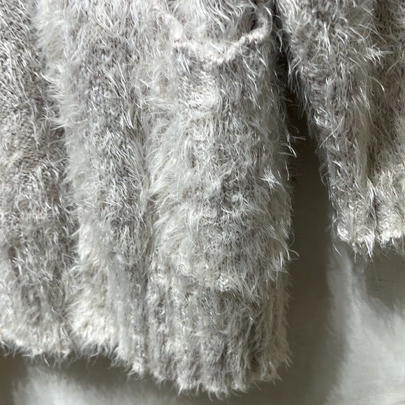 Express sweater - Picture 3 of 4